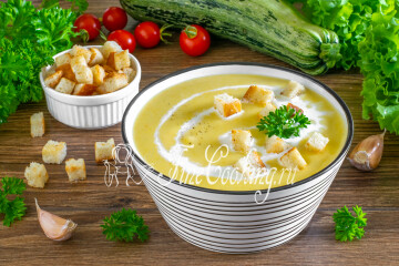 Суп-пюре из кабачков со сливками и картофелем