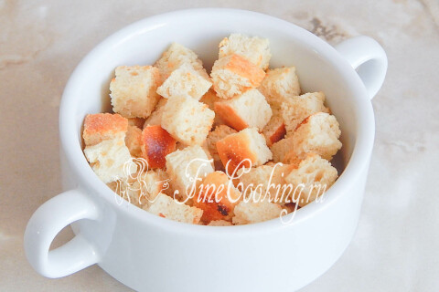 Сырный суп-пюре с гренками. Шаг 6