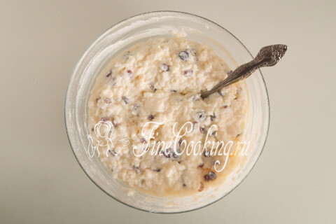 Творожная запеканка с рисом и изюмом. Шаг 8
