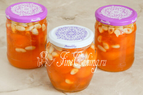Варенье из абрикосов с орехами на зиму. Шаг 15