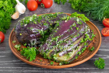 Закуска из баклажанов с чесноком и зеленью (Маринованные баклажаны Бегемоты)
