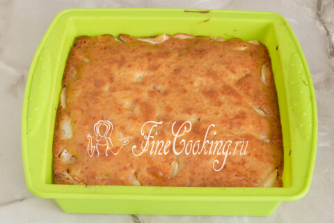 Заливной пирог с яблоками. Шаг 11